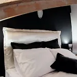 Ella\'S Stunning Pad